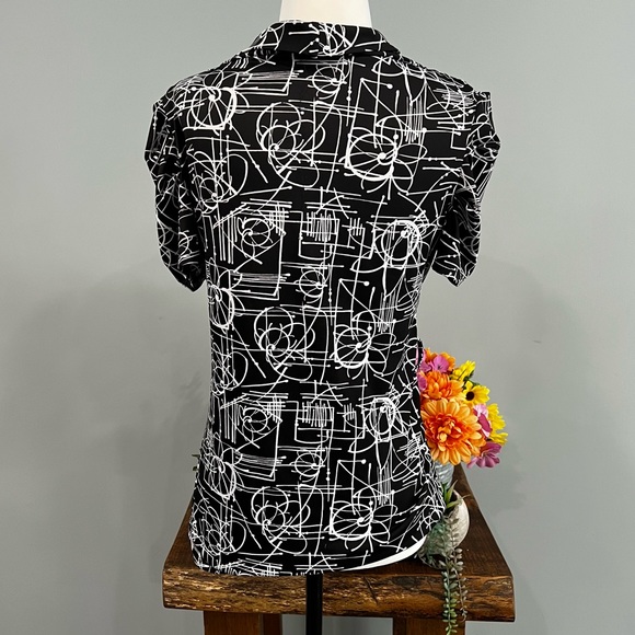 Beechers Brook Short Sleeve Top - Picture 4 of 12